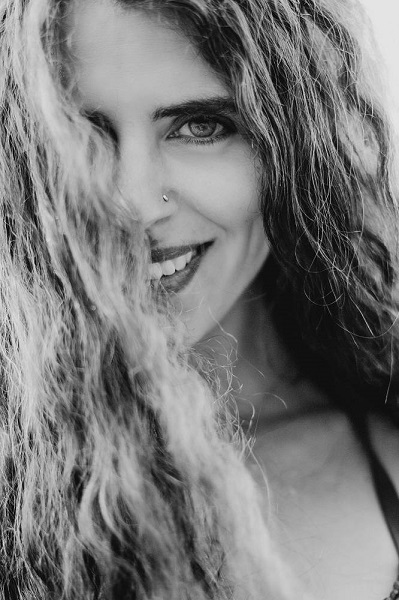 senior and personal branding photographer in Portland Oregon, all sessions come with hair and make up