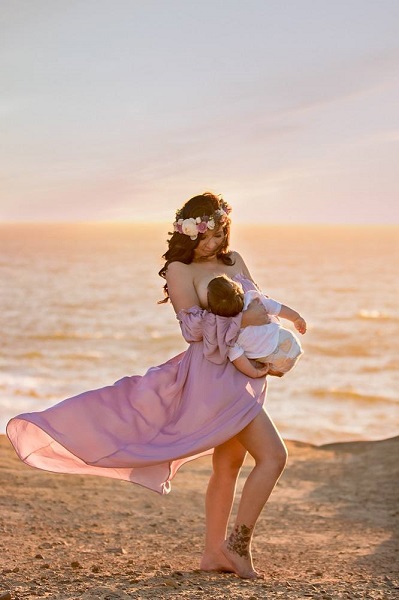 boho mom in desert family photographer