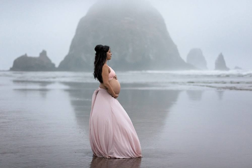 The Best Maternity Photographer Portland Oregon