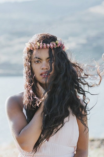 senior photographer outdoor and studio photography